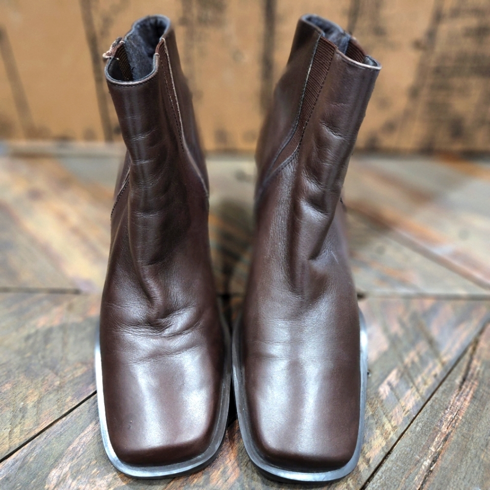 Bandolino Chelsea Boot